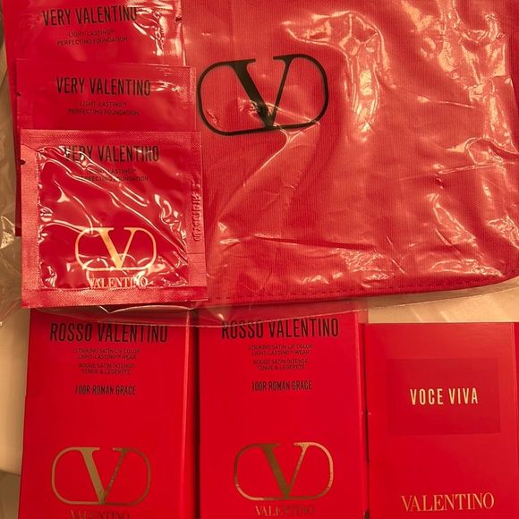 Valentino Signature Rosso Red Luxury Travel Make up Case Beauty Clutch Lipstick - Picture 1 of 7